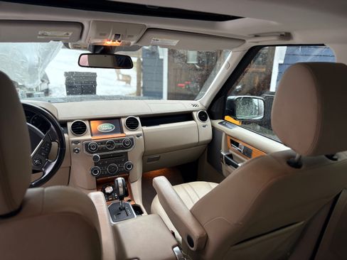 Used 2011 Land Rover LR4 HSE image 6