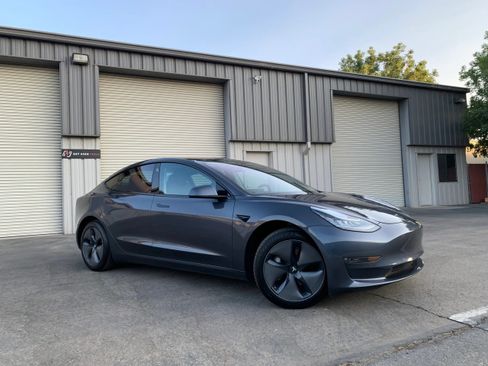 Used 2018 Tesla Model 3 Long Range AWD/4WD image 4