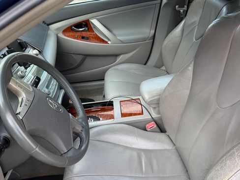Used 2009 Toyota Camry XLE FWD image 6
