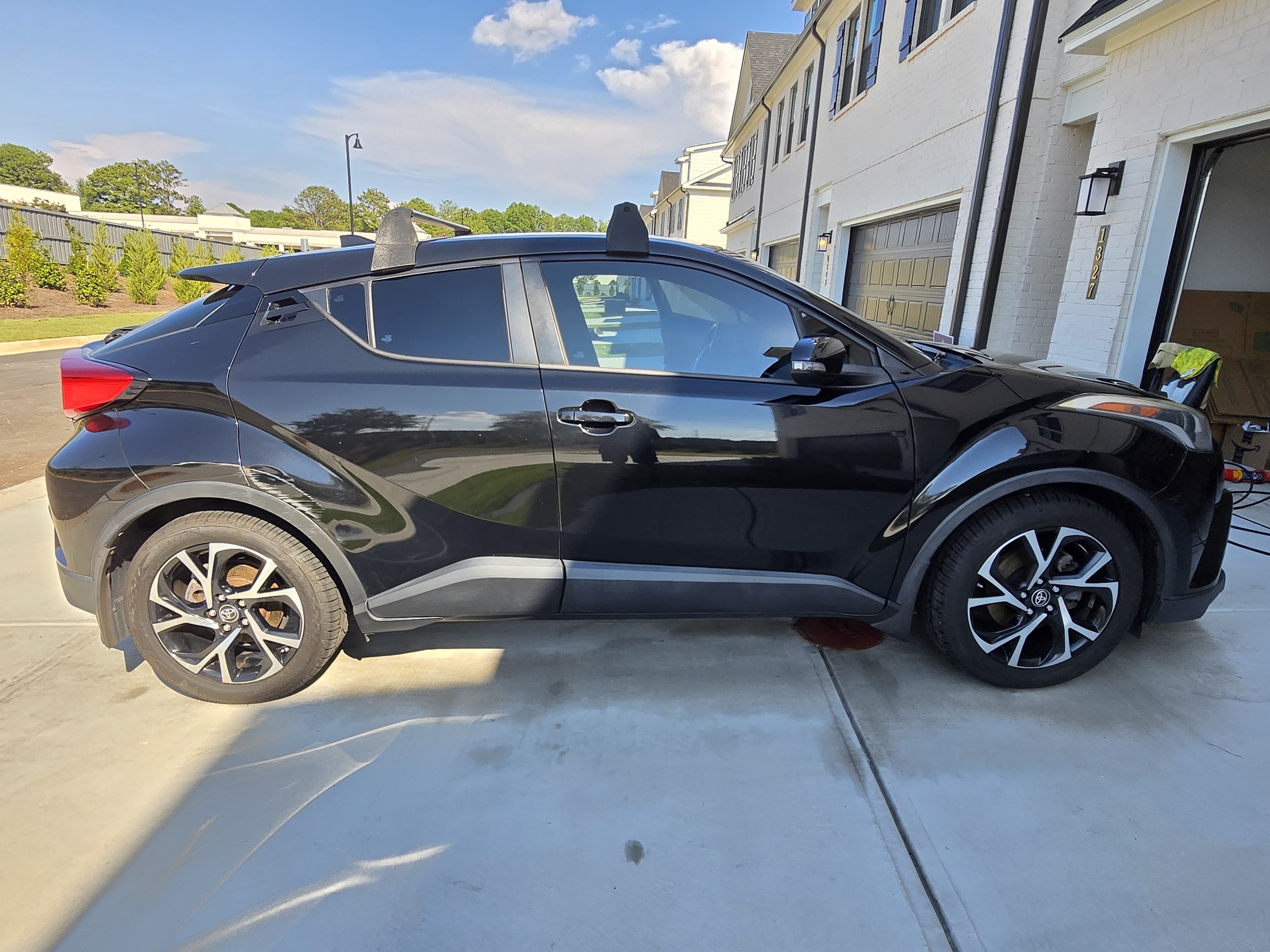 Used 2018 Toyota C-HR XLE FWD image 9