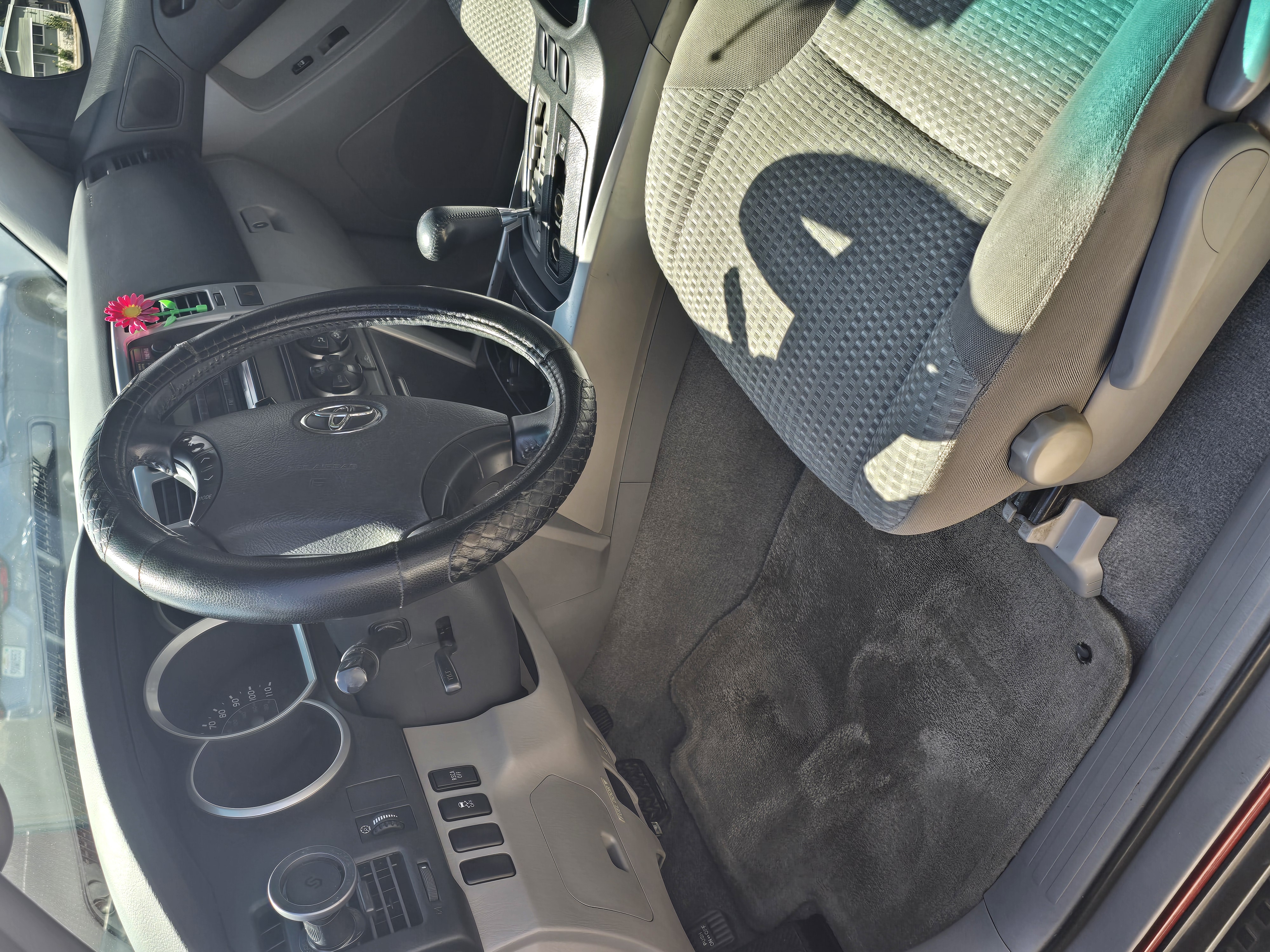 Used 2009 Toyota 4Runner SR5 w/ SR5 Extra Value Pkg 1 RWD image 9