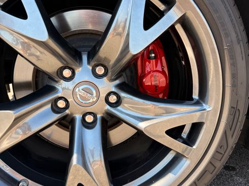 Used 2010 Nissan 370Z Touring w/ Sport Pkg RWD image 6