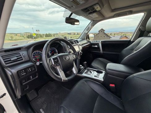 Used 2016 Toyota 4Runner Limited AWD/4WD image 11