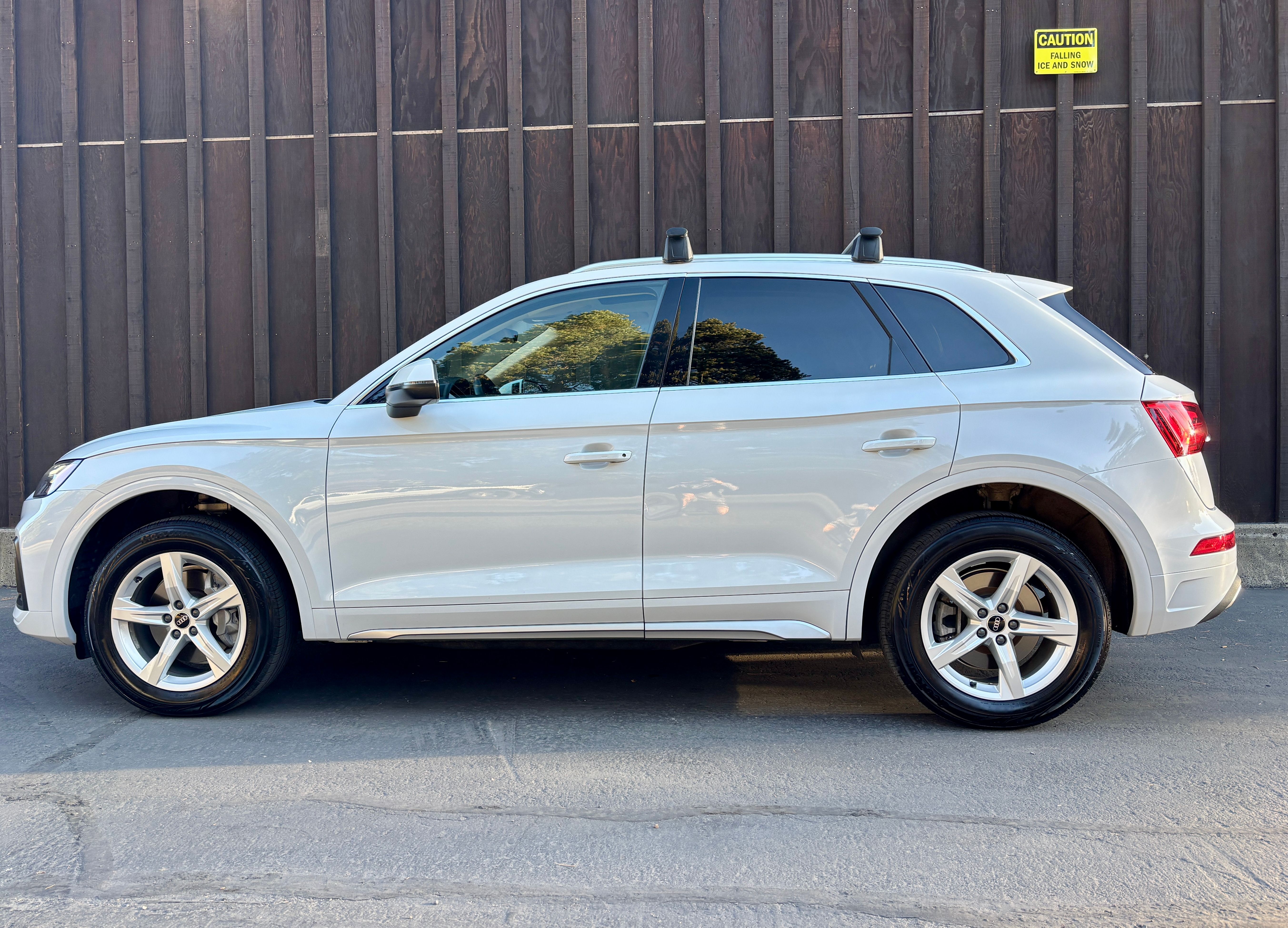 Used 2021 Audi Q5 2.0T Premium w/ Convenience Package AWD/4WD image 8