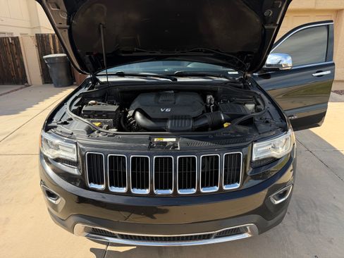 Used 2014 Jeep Grand Cherokee Limited w/ Luxury Group II AWD/4WD image 8