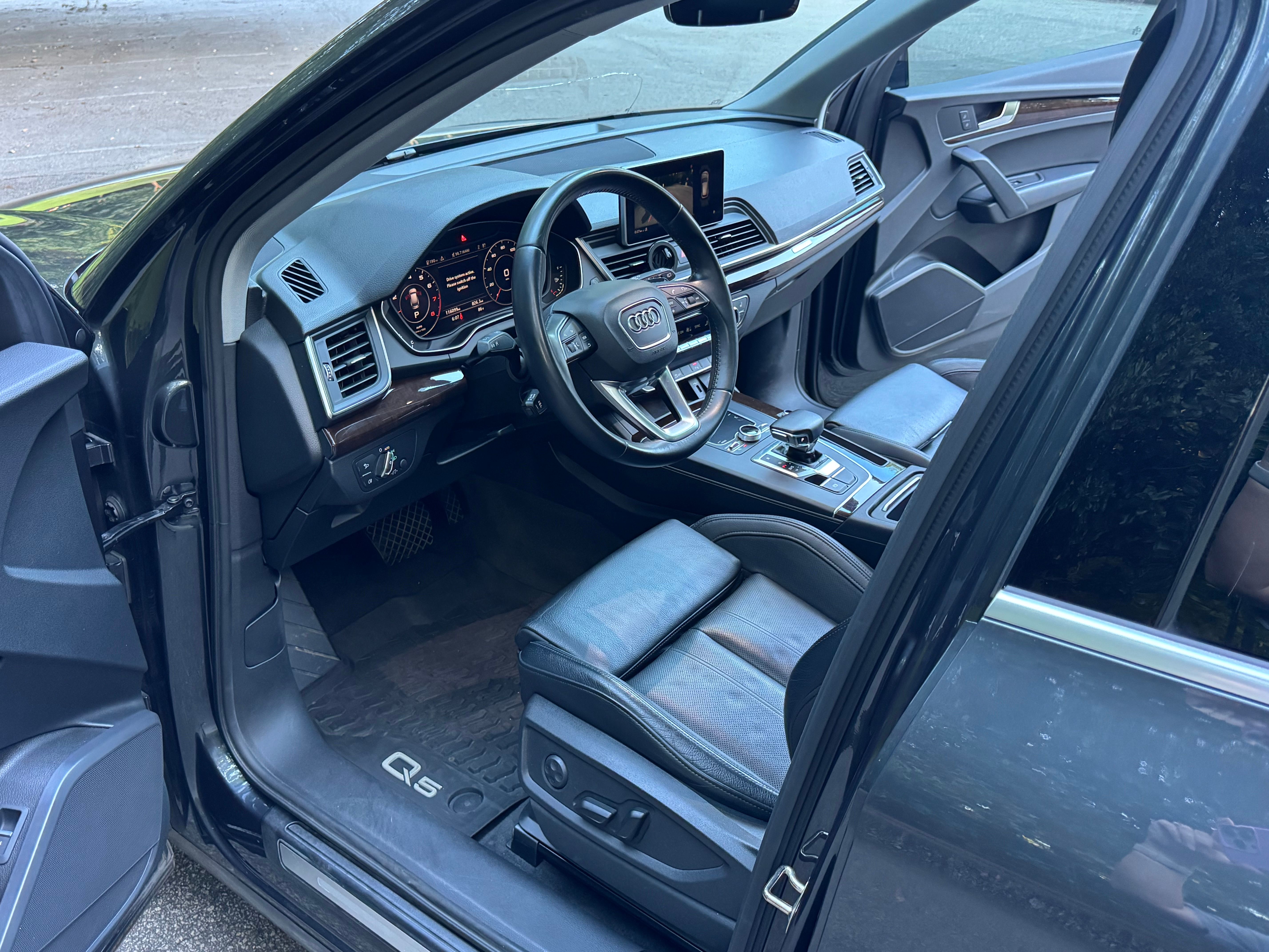 Used 2018 Audi Q5 2.0T Premium Plus w/ Premium Plus Package AWD/4WD image 19