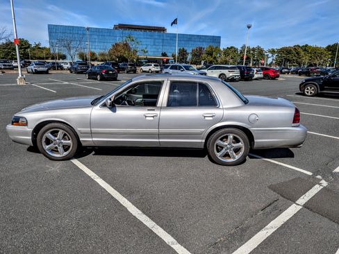 Used 2004 Mercury Marauder image 1