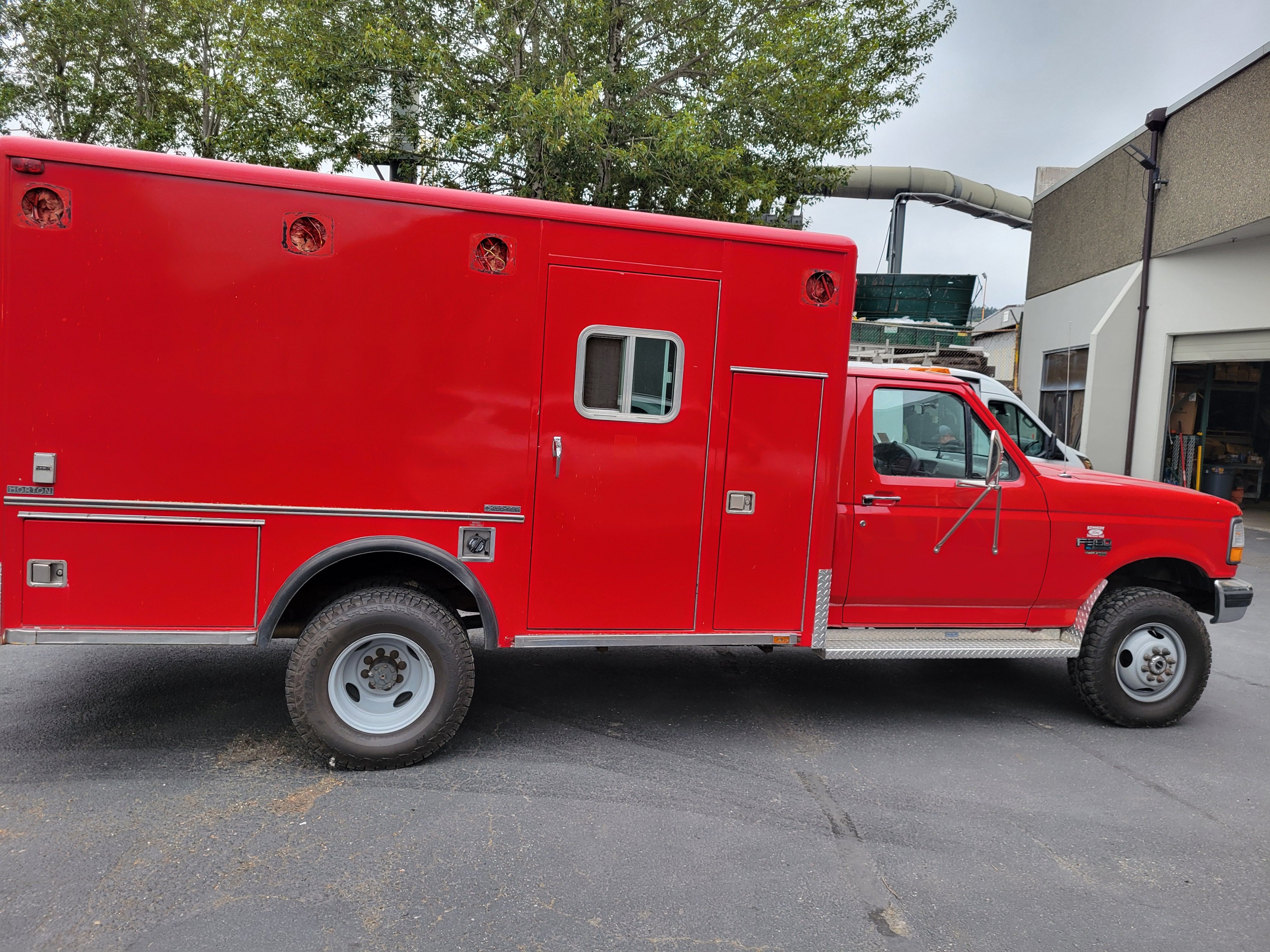 Used 1997 Ford F350 4x4 Regular Cab image 4