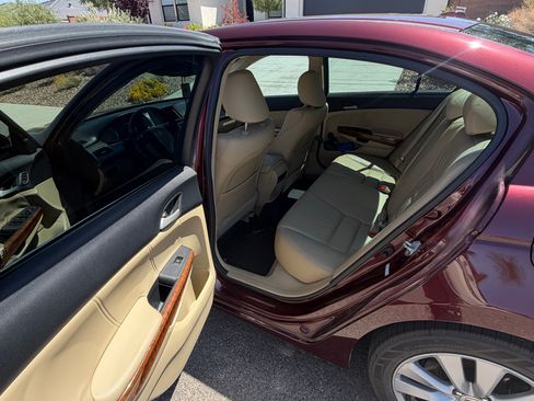 Used 2011 Honda Accord EX-L image 12