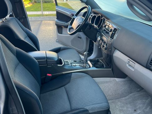 Used 2009 Toyota 4Runner Sport image 19