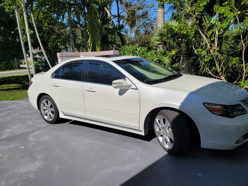 Used 2009 Acura RL 3.5 Sedan 4D image 2
