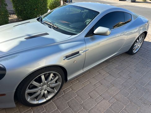 Used 2005 Aston Martin DB9 Coupe RWD image 2