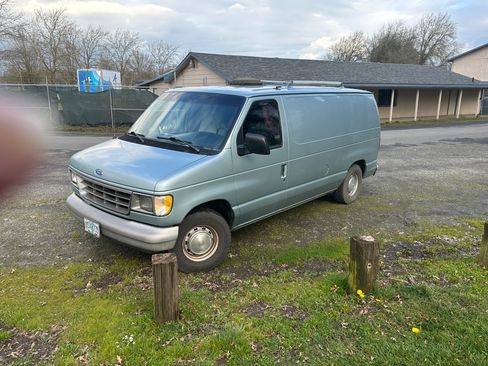 Used 1995 Ford E-150 and Econoline 150 image 9