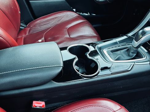 Used 2015 Ford Fusion Titanium FWD image 9