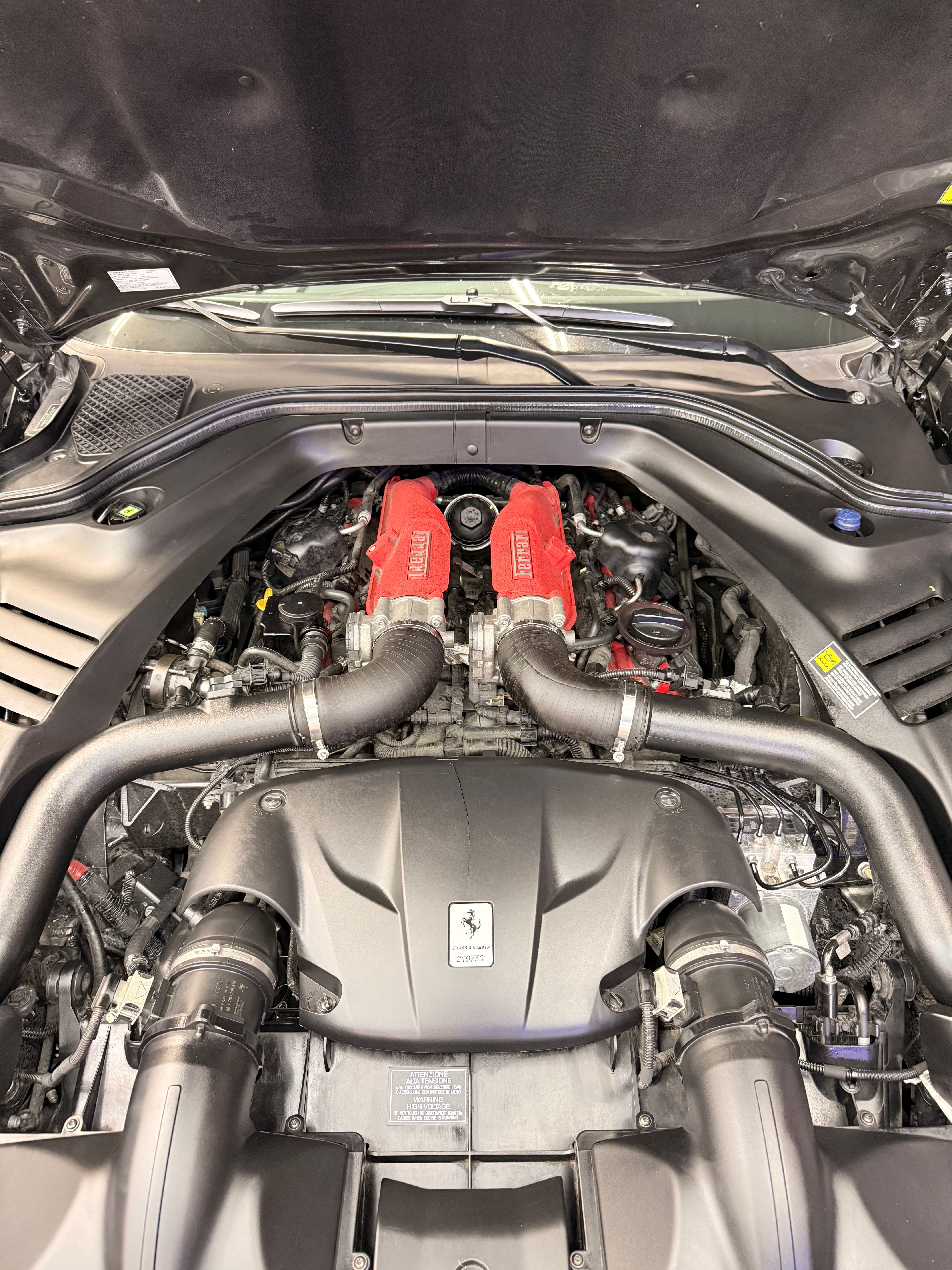 Used 2017 Ferrari California T RWD image 15