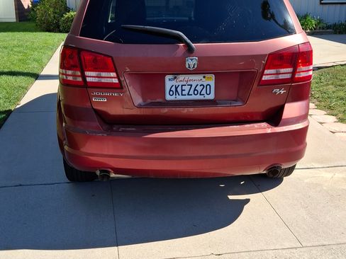 Used 2009 Dodge Journey R/T w/ Convenience Group II image 4