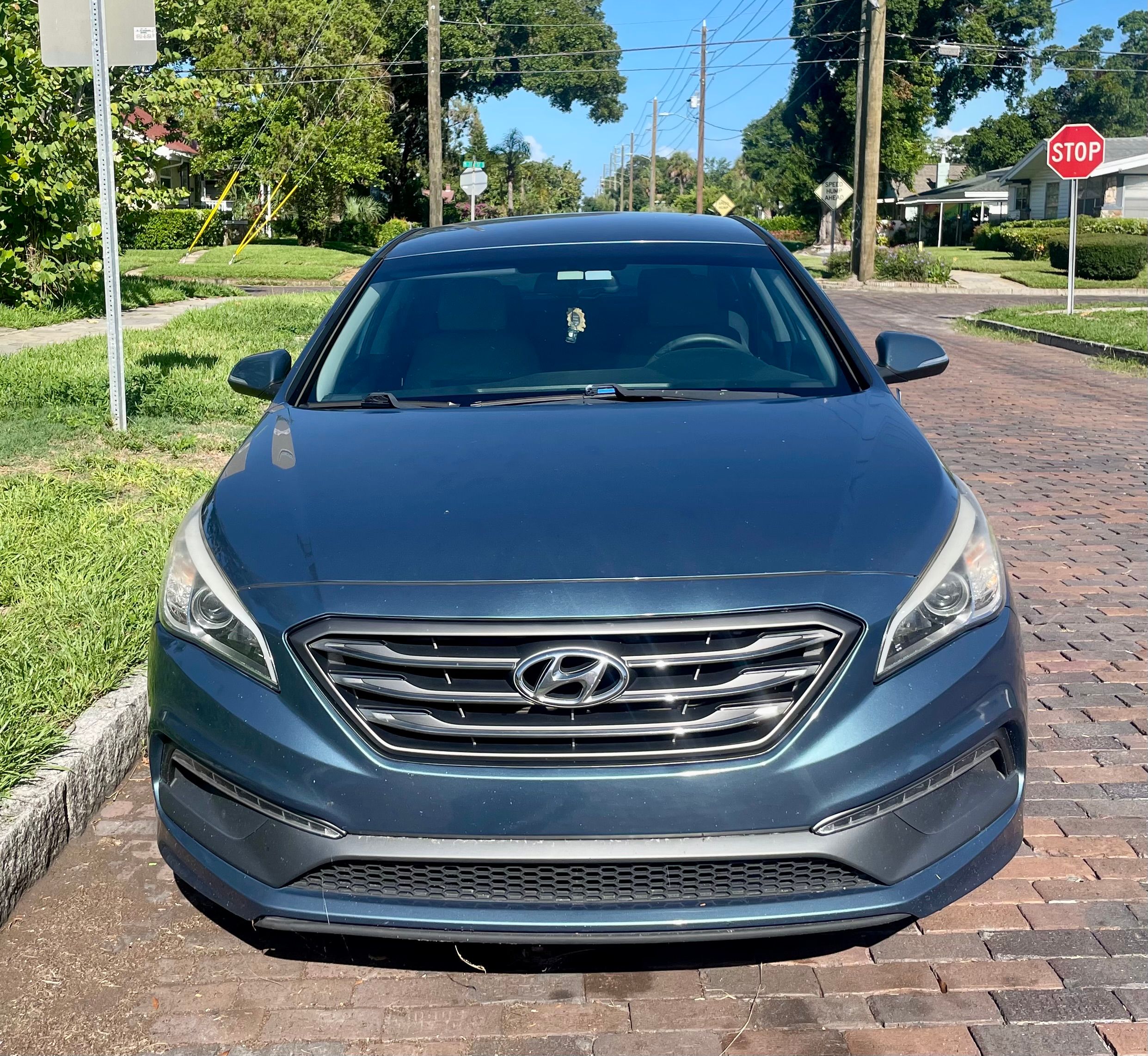 Used 2016 Hyundai Sonata Sport w/ Option Group 02 FWD image 2