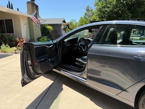 Used 2016 Tesla Model S 90D image 6