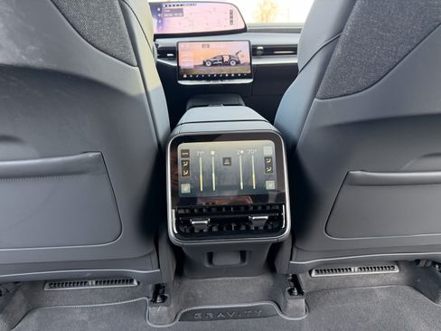 Used 2026 Lucid Gravity Grand Touring image 27