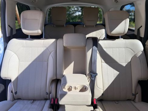 Used 2019 Mercedes-Benz GLS 450 4MATIC image 9