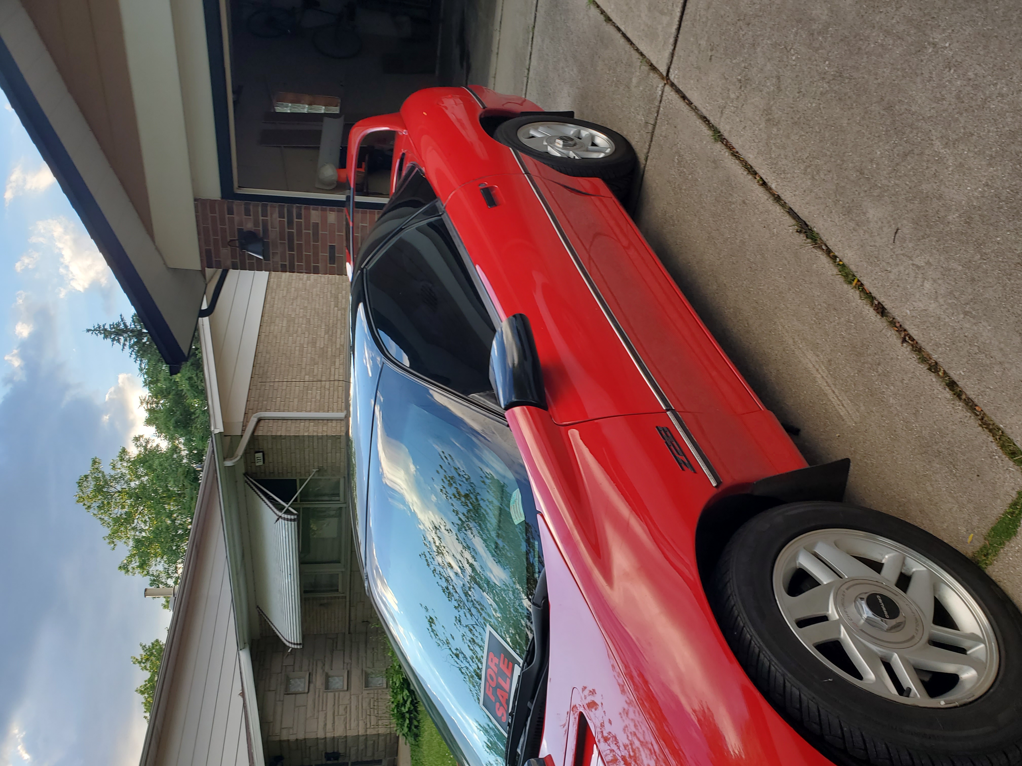 Used 1994 Chevrolet Camaro Z28 RWD image 9