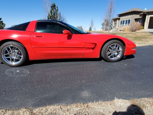 Used 2002 Chevrolet Corvette Coupe w/ Preferred Equipment Group2 image 8