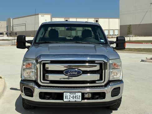 Used 2015 Ford F250 XLT image 2
