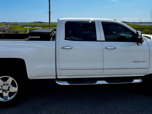 Used 2015 Chevrolet Silverado 2500 LTZ AWD/4WD image 22
