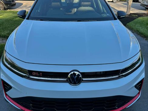 Used 2026 Volkswagen Jetta GLI Autobahn image 10