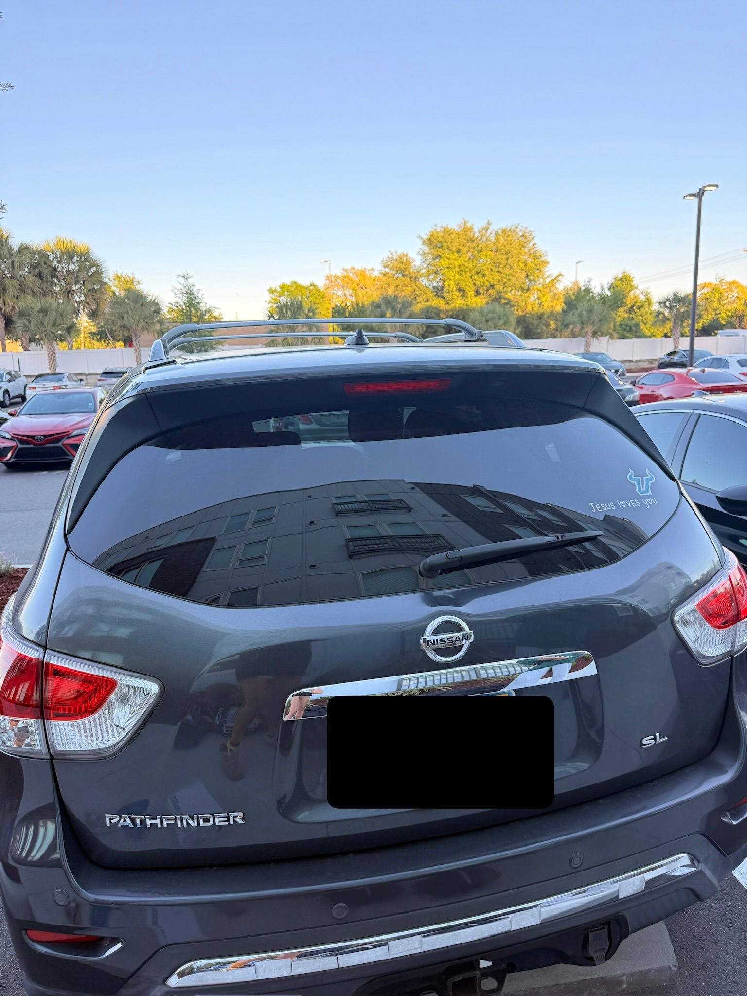 Used 2013 Nissan Pathfinder SL w/ SL Premium Pkg FWD image 4