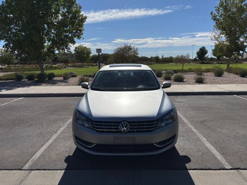 Used 2013 Volkswagen Passat TDI SE image 10