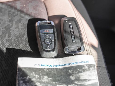 Used 2022 Ford Bronco Wildtrak image 30