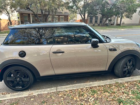 Used 2024 MINI Cooper S w/ Signature Upholstery Package image 9