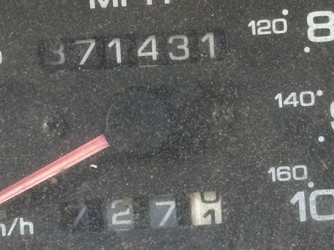 Used 1995 Nissan Pickup XE image 12