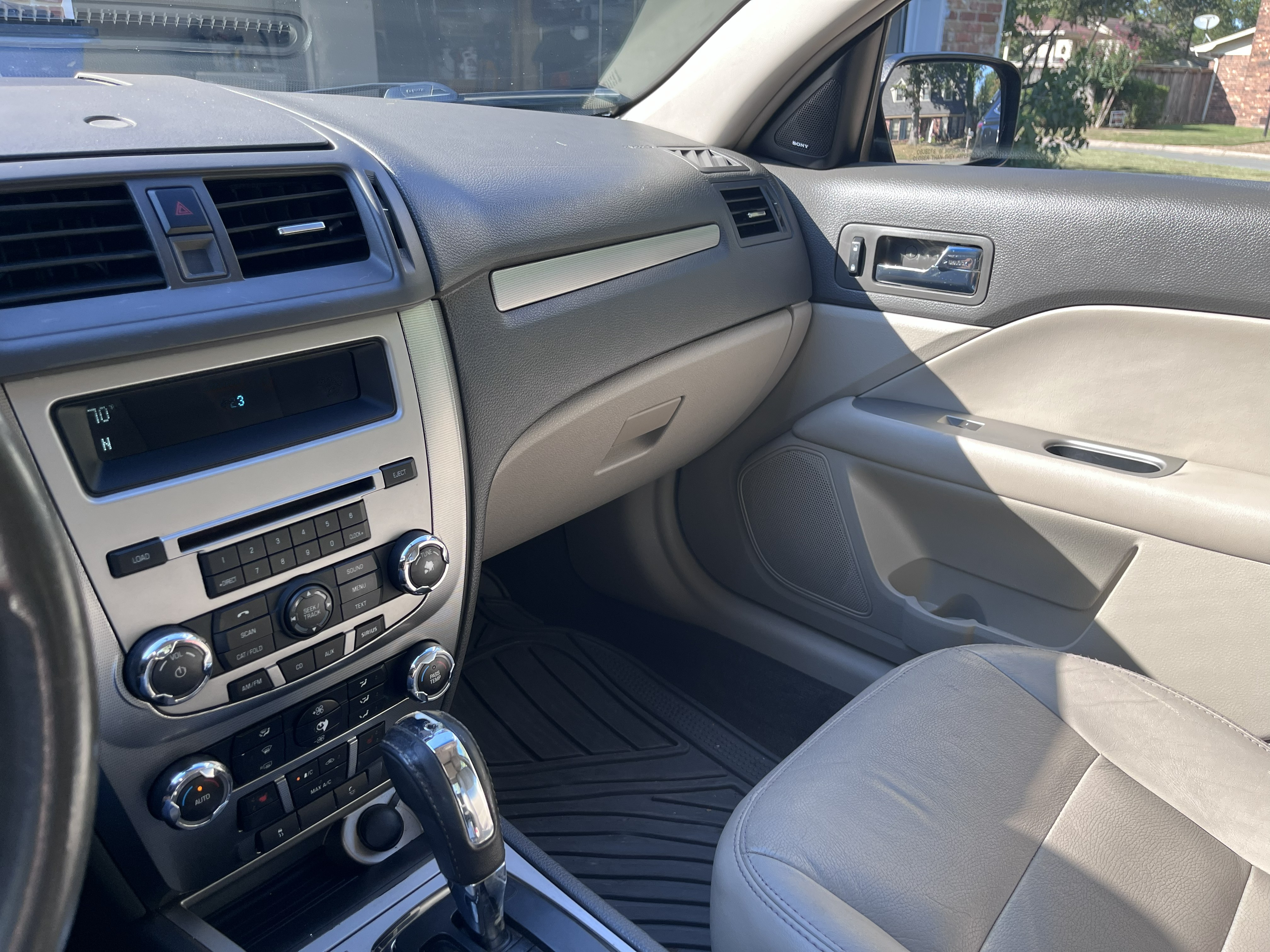 Used 2010 Ford Fusion Hybrid FWD image 11