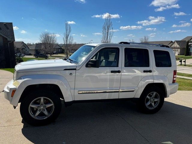 Used 2008 Jeep Liberty Limited w/ Premium Group AWD/4WD image 1