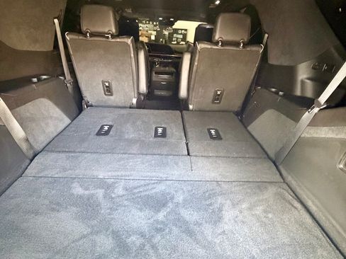 Used 2021 Cadillac Escalade Sport Platinum w/ LPO, ONYX Package image 16