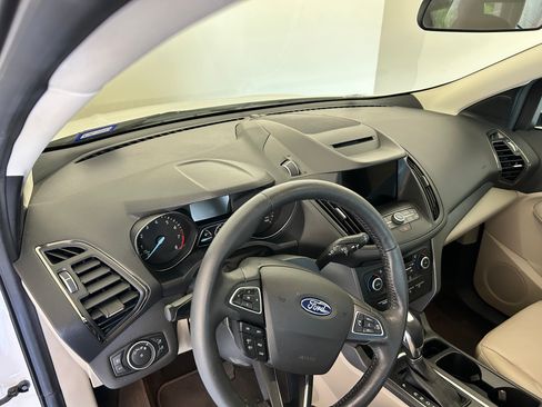 Used 2018 Ford Escape SEL AWD/4WD image 10