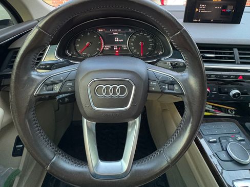 Used 2018 Audi Q7 3.0T Premium AWD/4WD image 9