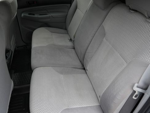 Used 2012 Toyota Tacoma 4x4 Double Cab w/ SR5 Pkg image 18