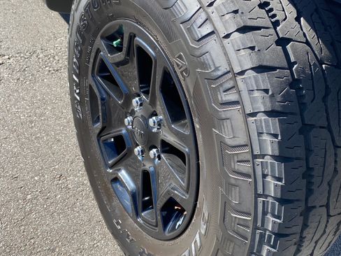 Used 2017 Jeep Wrangler Unlimited Sport image 25