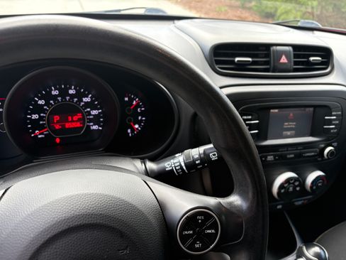 Used 2014 Kia Soul + w/ UVO w/Eservices Package image 8