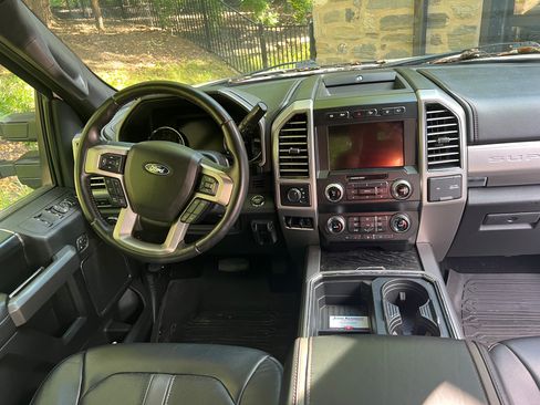 Used 2019 Ford F450 Platinum w/ Platinum Ultimate Package AWD/4WD image 11