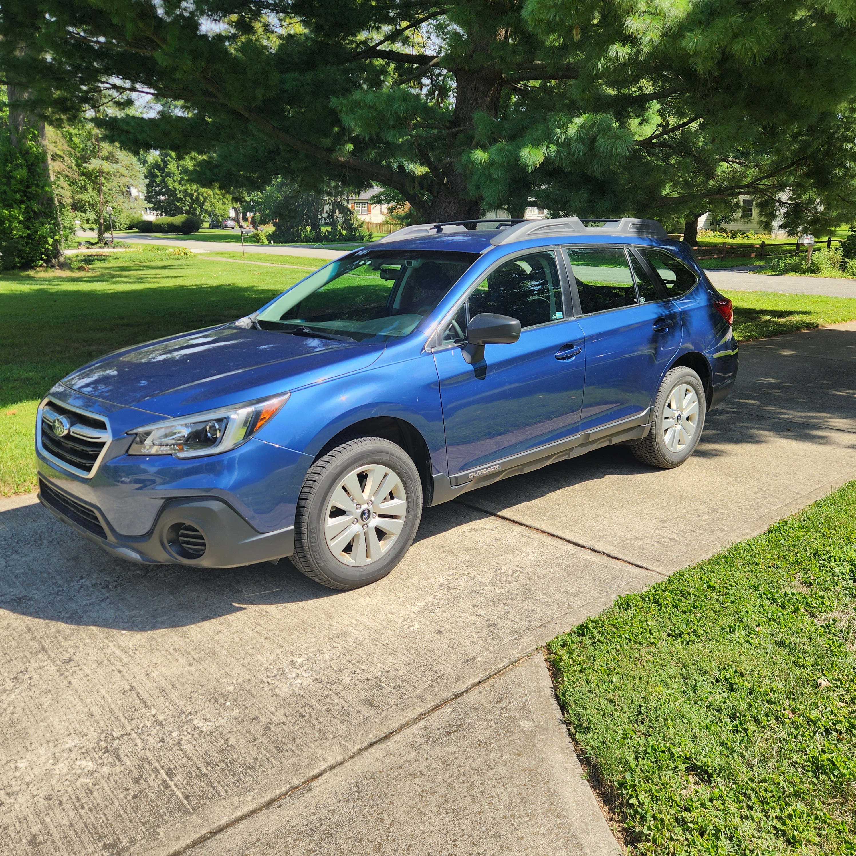 Used 2019 Subaru Outback 2.5i AWD/4WD image 1