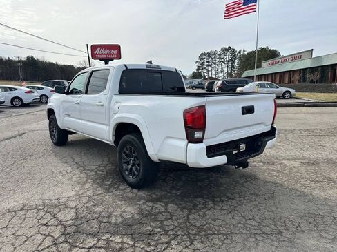 Used 2023 Toyota Tacoma SR5 w/ Technology Package image 9