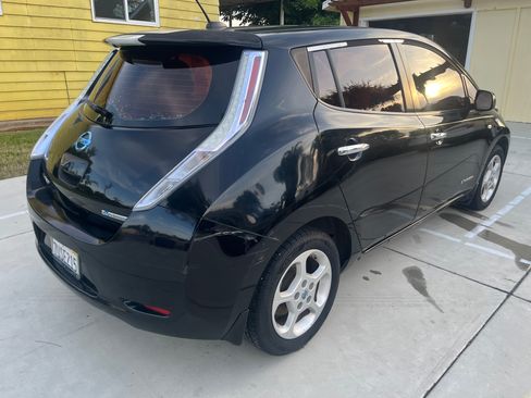 Used 2012 Nissan Leaf SL image 5