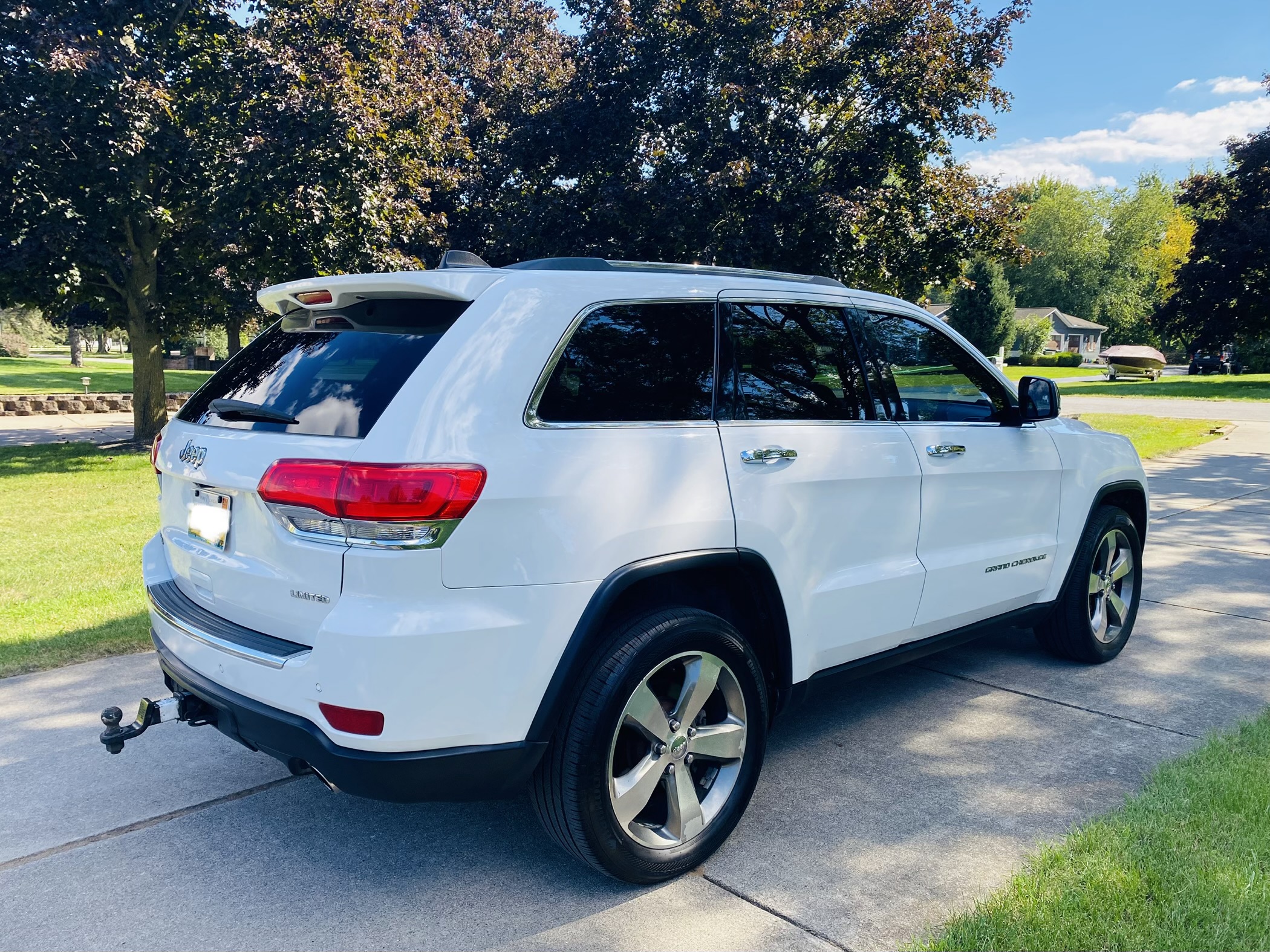 Used 2014 Jeep Grand Cherokee Limited AWD/4WD image 6