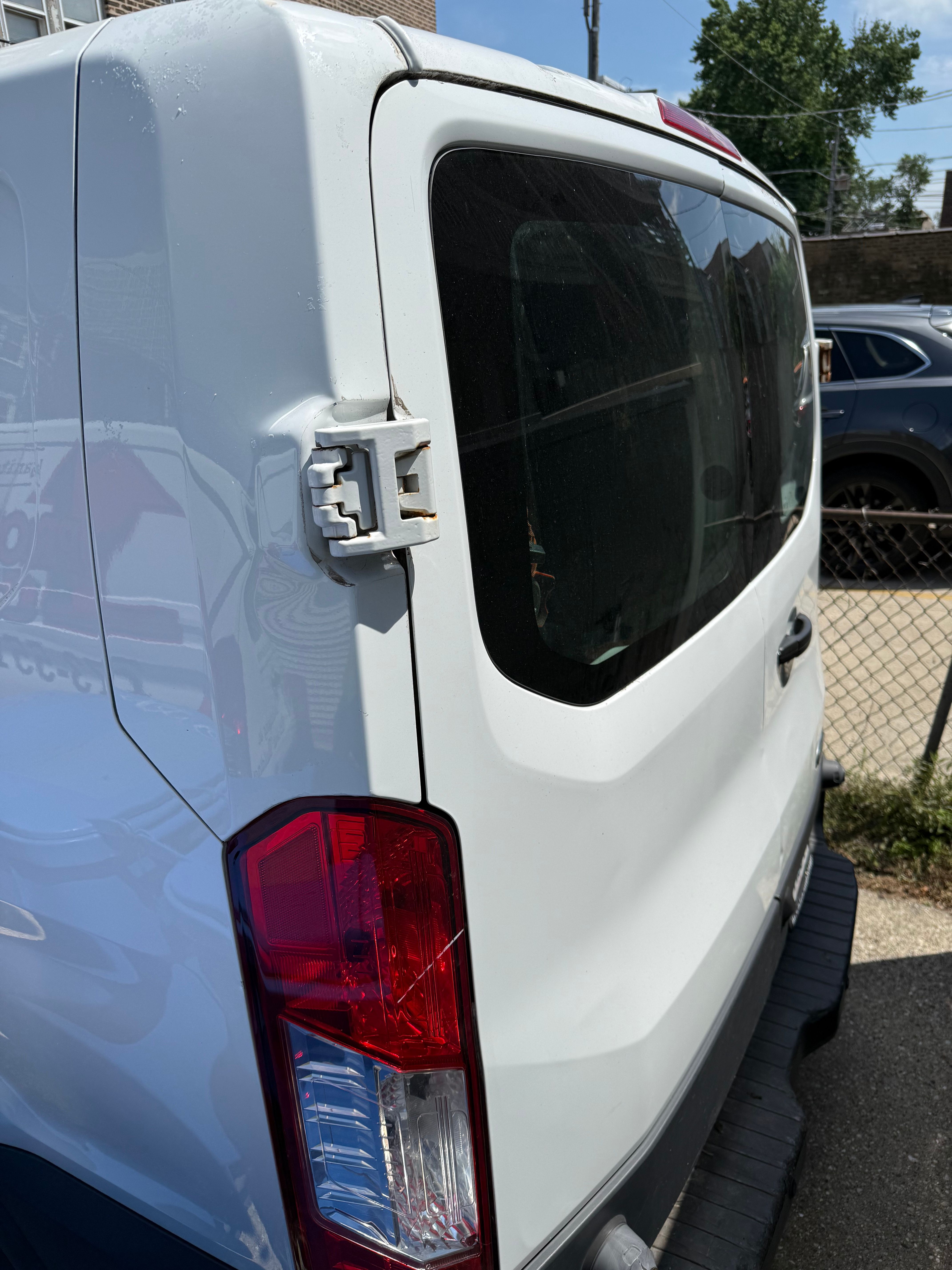 Used 2017 Ford Transit 150 148 Low Roof RWD image 4