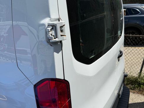 Used 2017 Ford Transit 150 148 Low Roof RWD image 4