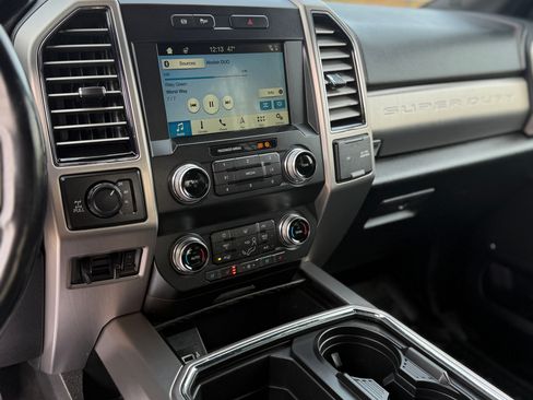 Used 2019 Ford F250 Platinum image 16